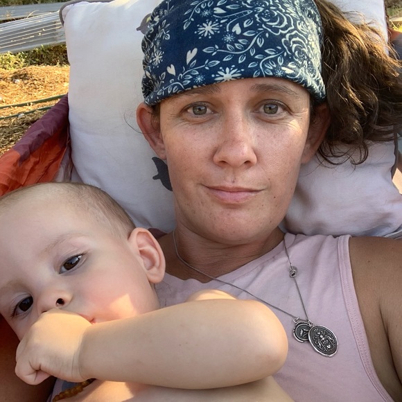 Meet your Posher, Lisa - Picture 1 of 2